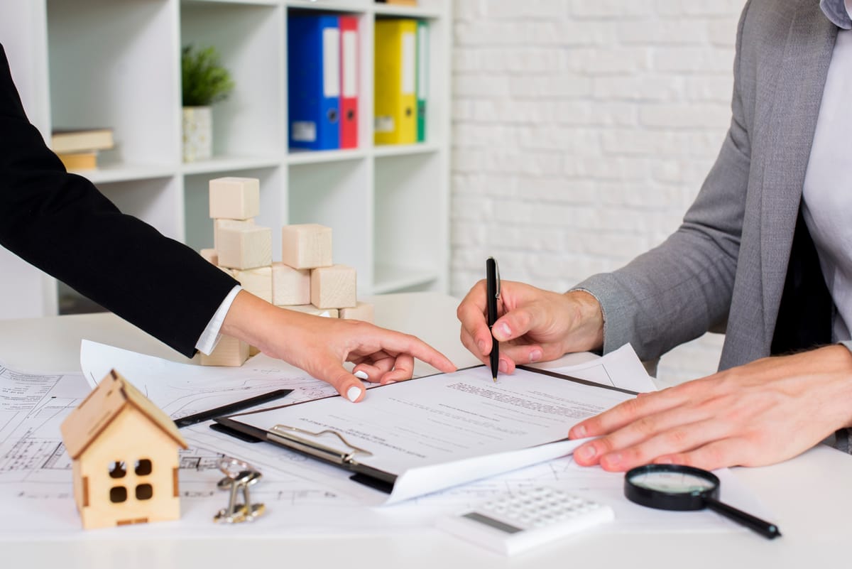 How Real Estate Lawyers Affect Property Deals - Key Data